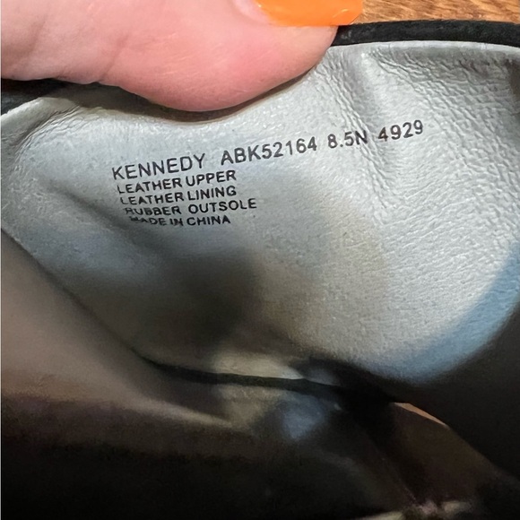 Obeo Black Kennedy Leather Upper Leather Linner Small Heal Slip on Size 8.5 - Picture 5 of 5